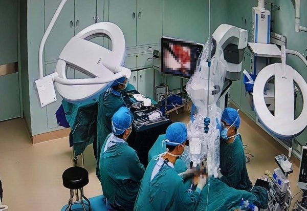 牛达人 中山一院贵州医院成功开展全省首例显微精索回流血管重建转流术